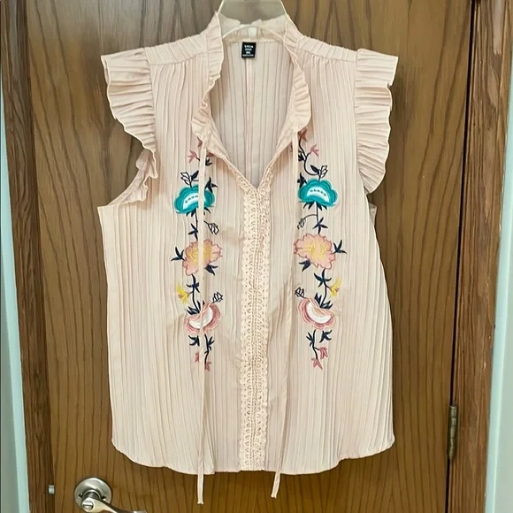 SHEIN UEC Women’s Size 2X Pink Embroidered Ruffle Sleeve Blouse - Picture 9 of 9